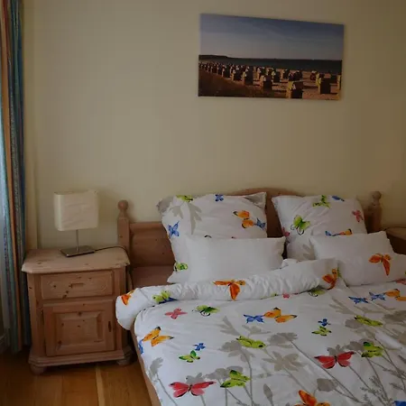 Strandallee95 Holiday home *